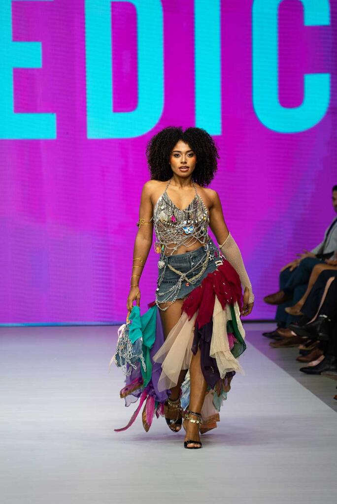 Diseñado por: Adriana Rodríguez